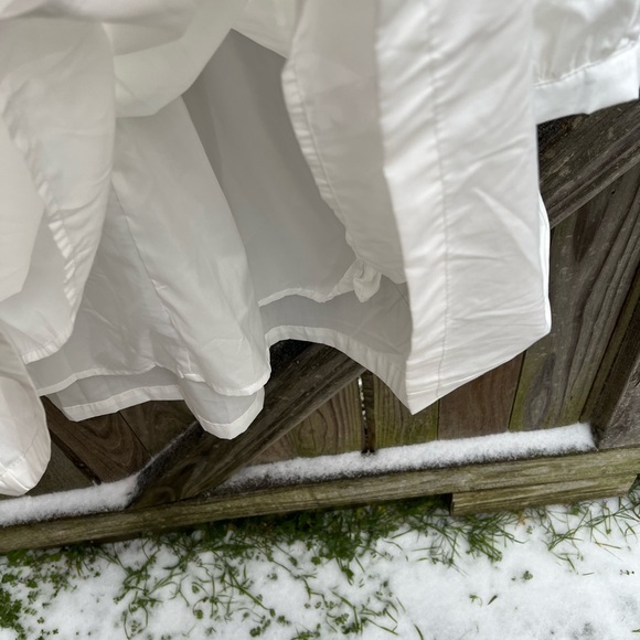 👗Annie wear white dress with crochet vest - Picture 9 of 13